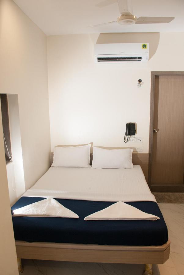 City Hotel Bombaim Exterior foto