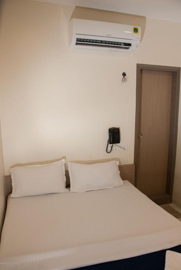 City Hotel Bombaim Exterior foto